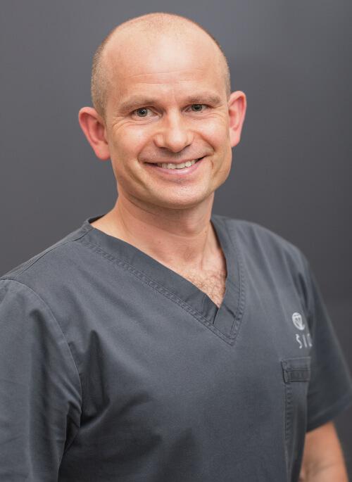 Žilvinas Čiužas Gydytojas periodontologas